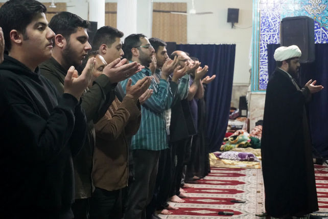 کانون اشراق، میزبان اعتکاف دانش‌آموزی در مسجد جامع بازار
