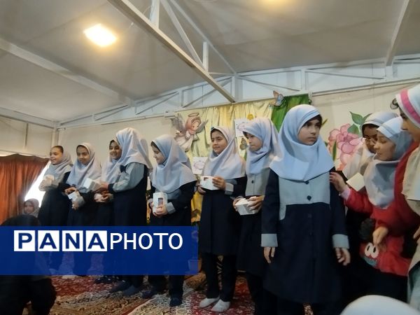 مراسم جشن ولادت حضرت رقیه (س) و تجلیل از دانش‌آموزان برتر آموزشی و پرورشی دبستان شاهد حاج تقی آقا بزرگ مشهد