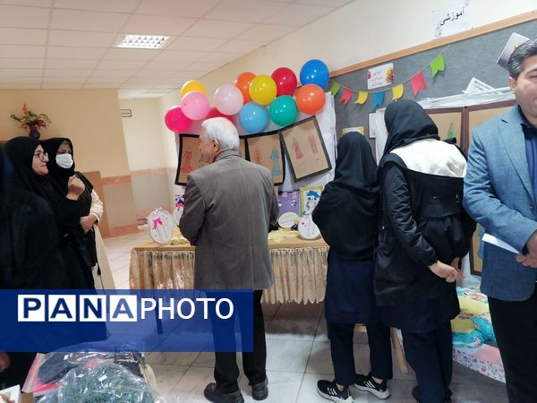 نمایشگاه کارآفرینی هنرستان عصمتیه نوخندان