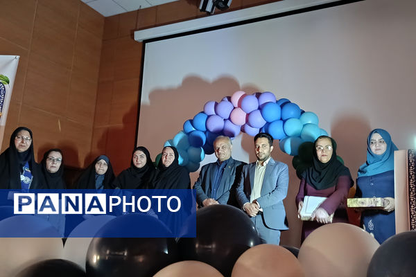 مراسم تجلیل از مقام‌آوران المپیاد رویش ناحیه 4 شیراز