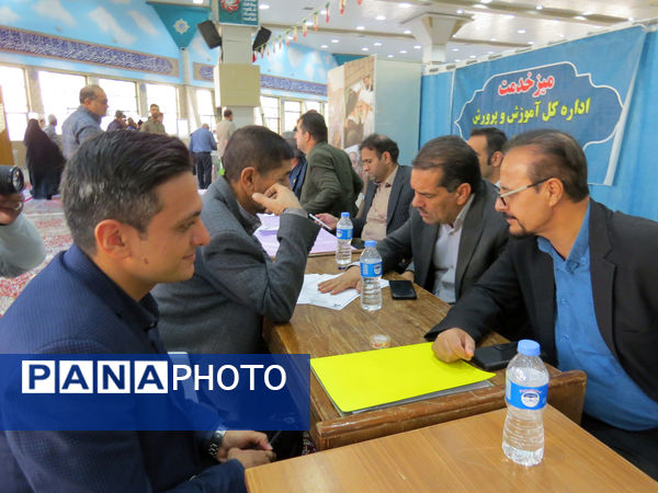 برپایی میز خدمت آموزش و پرورش خراسان شمالی