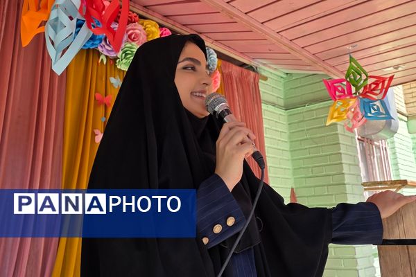 جشن عاطفه‌ها؛ لبریز از مهربانی در دبستان دخترانه قدر بهارستان ۲