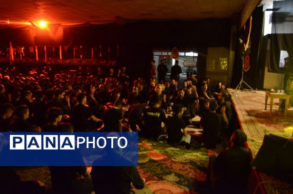 مراسم عزاداری شب پنجم محرم در هیئت فرهنگیان دهه اول محرم