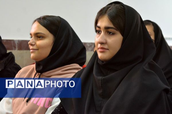 مدرسه حکمت میزبان هفته کتابخوانی