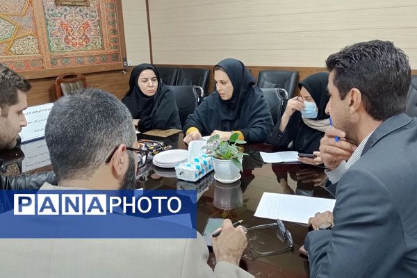 نشست تخصصی تفکر و سبک زندگی با تأکید بر ارتقای کیفیت آموزش در مدارس متوسطه اول شهریار