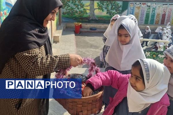 جشن میلاد حضرت علی (ع) و روز پدر در مدرسه زنده یاد قمصری شهرستان ورامین