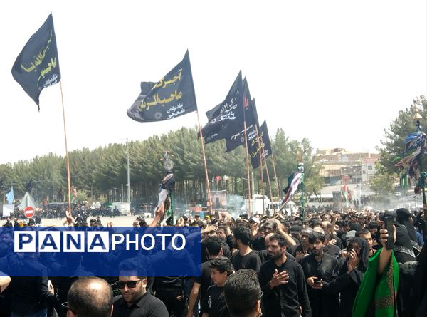 مراسم خیمه سوزان عصر عاشورا در بیرجند 