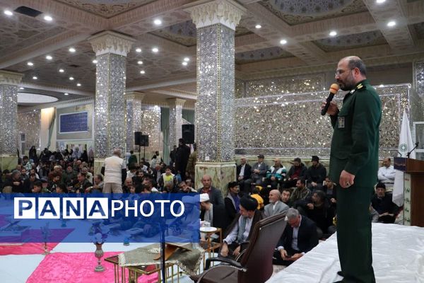 چلچراغ آیه‌ها در آستان بی‌بی سکینه شهرستان ملارد