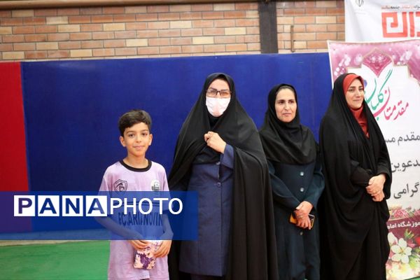 برگزاری میدان پویا در سالن ورزشی اموزشگاه امام رضا شهرستان فیروزکوه