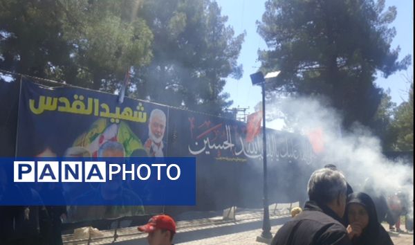 جاماندگان اربعین حسینی در  راهپیمایی حرم تا حرم نیشابور 