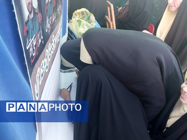 خدمت‌رسانی پیشتازان و خبرنگاران دانش‌آموزی در موکب عشاق‌الحسین گاوازنگ