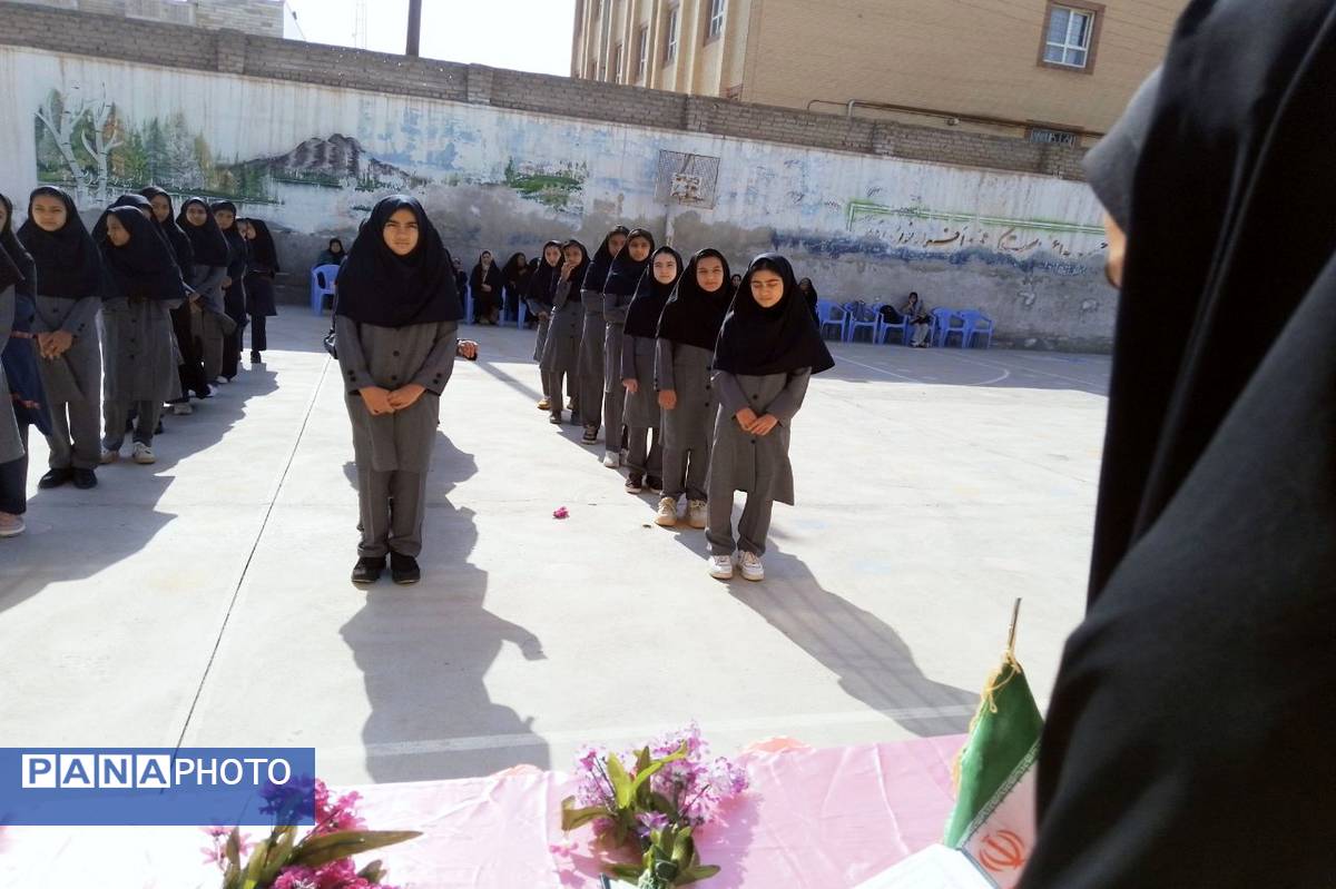 برگزاری جشن جوانه ها در دبیرستان دخترانه رفعت