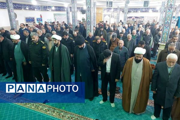 نماز جمعه فیروزکوه میزبان میزهای خدمت و ایستگاه سلامت