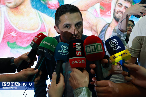 جشن قهرمانی تیم‌های ملی کشتی آزاد و فرنگی ایران