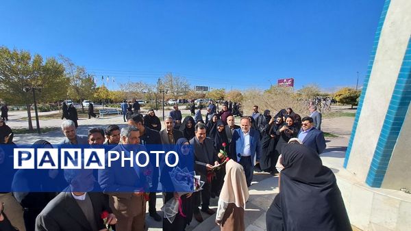 آشنایی معلمان تربت‌حیدریه با مبانی هوش مصنوعی