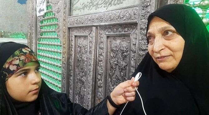 گفت‌وگوی صمیمانه با حافظان قرآن در امامزاده اسحاق(ع)