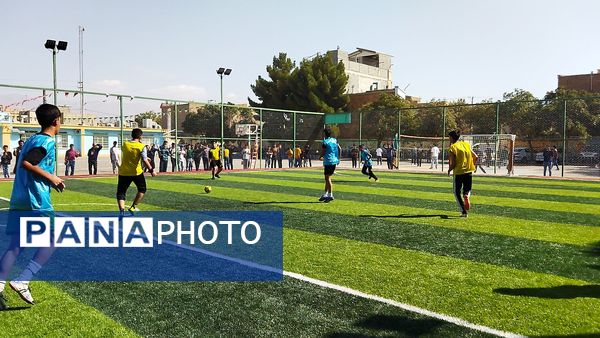 گذری بر روز های دوم و سوم از مسابقات فوتبال دبیرستان شاهد ابوذر غفاری نیشابور 