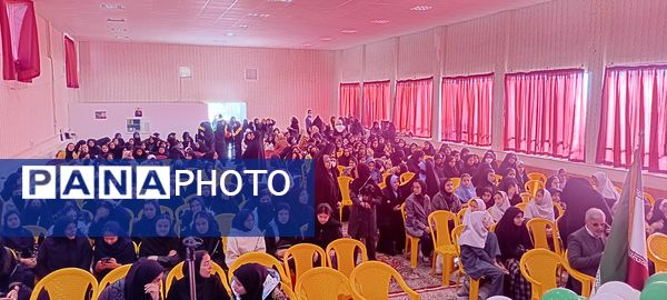 تجلیل ازبرگزیدگان مسابقات شهرستان خلیل آباد