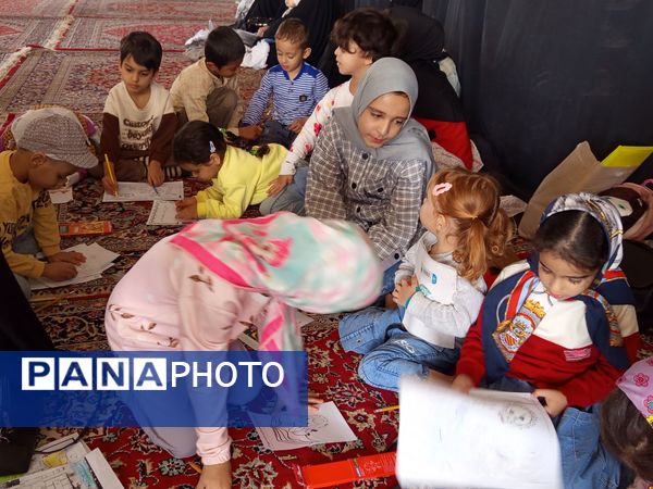 برپایی غرفه کودک در حاشیه نماز جمعه شهرستان کاشمر