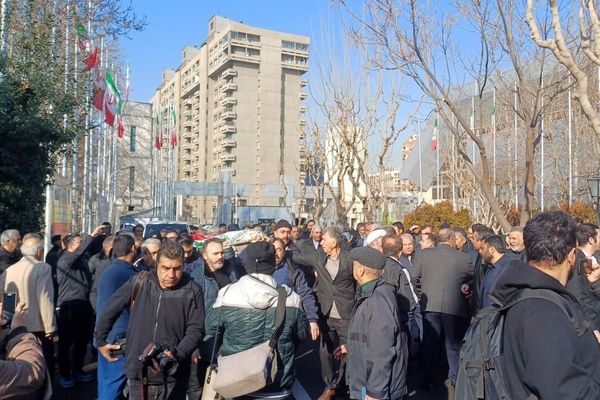 وداع ابدی حاج‌محمد با مستطیل سبز؛ پیکر پیشکسوت فوتبال کشور تشییع شد
