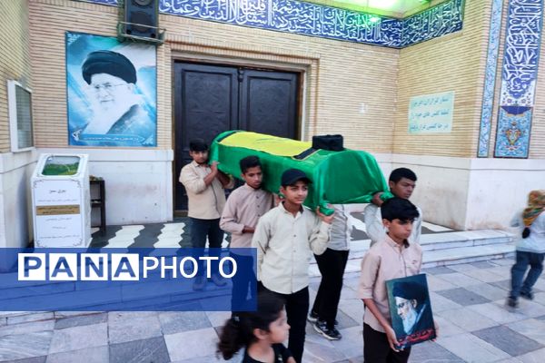حرکت خودجوش نوجوانان بوموسی به‌مناسبت تشییع و خاکسپاری نمادین شهید نصرالله