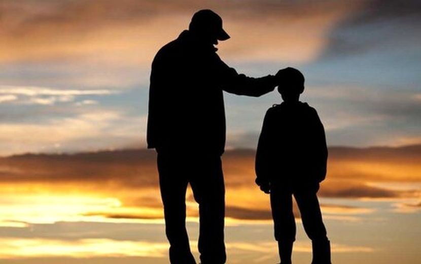 خانواده‌های تک‌والد، بار آموزش را به‌تنهایی به دوش می‌کشند 