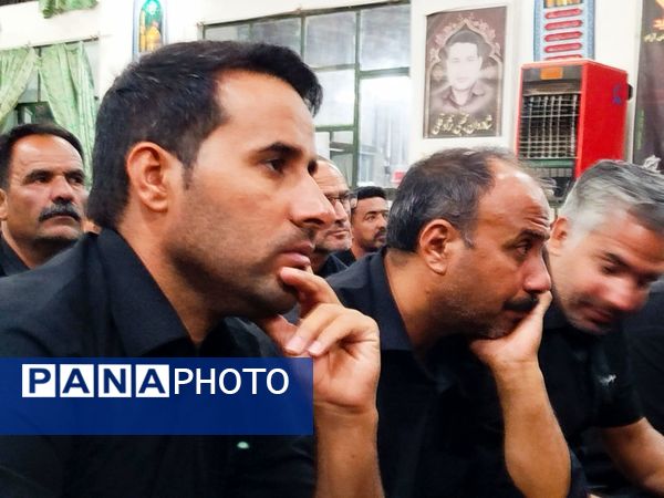 نوای “لبیک یا حسین” در شب پنجم محرم در رزق آباد طنین‌انداز شد