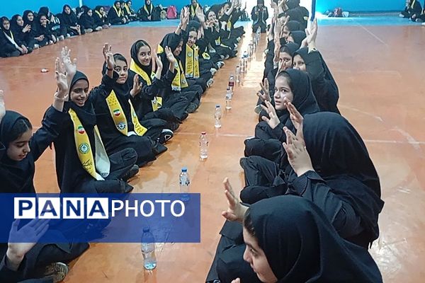 آمادگی پیشتازان دبیرستان ریحانه النبی باقرشهر برای آغاز سال تحصیلی 