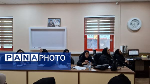 کارگاه طرح توانا و هم افزایی دانش سازمانی در تاحیه 6 مشهد