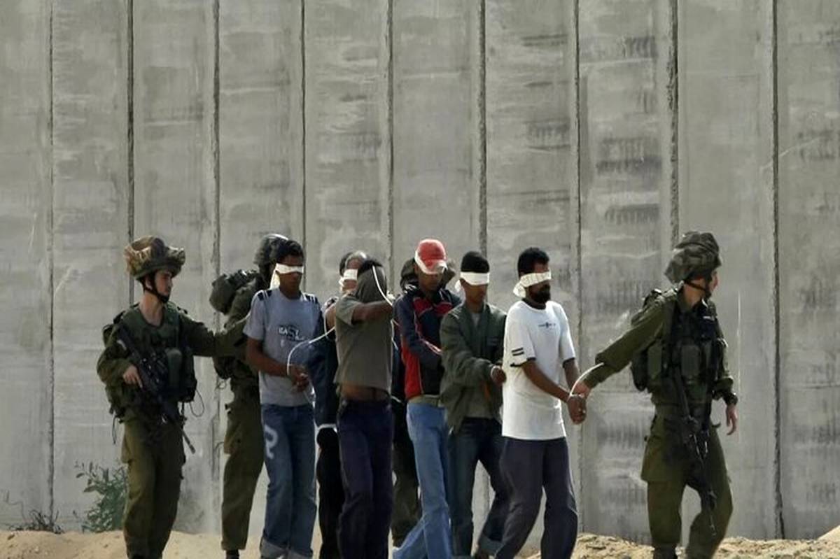 انتقال صدها اسیر فلسطینی از زندانهای اسرائیل بر اساس طرح ترامپ
