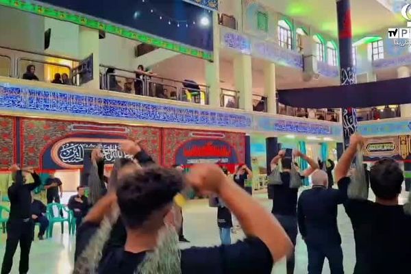 حضور پرشور هیئت فدائیان هفتاد و دو تن دوطفلان در مهدیه بزرگ اصفهان در صبح روز تاسوعا