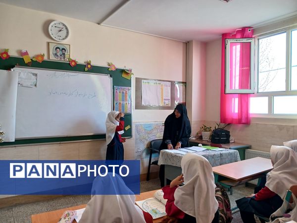 برگزاری مراسم تجلیل از دانش‌آموزان ممتاز حوزه نماز و قرآن در طرح بازدید از کارنامه نماز