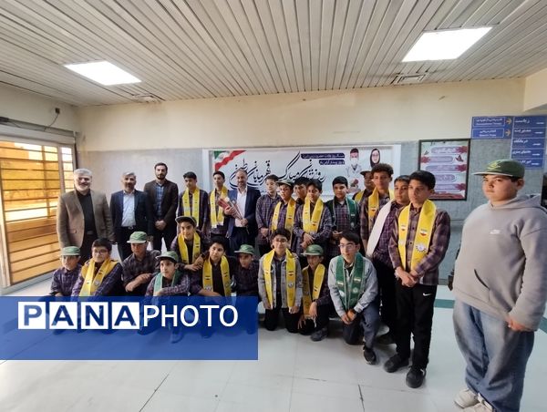 دانشآموزان پیشتاز همدانی، بهارِ میلاد حضرت زینب (س) را با تجلیل از پرستاران بیمارستان بعثت جشن گرفتند