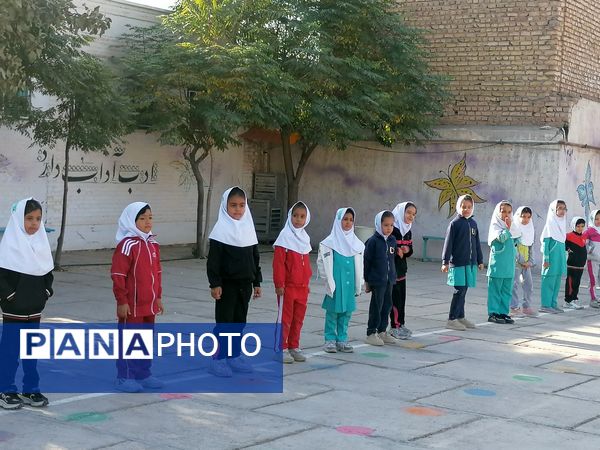 المپیاد ورزشی در مدرسه شهید نجفیان خلیل آباد 