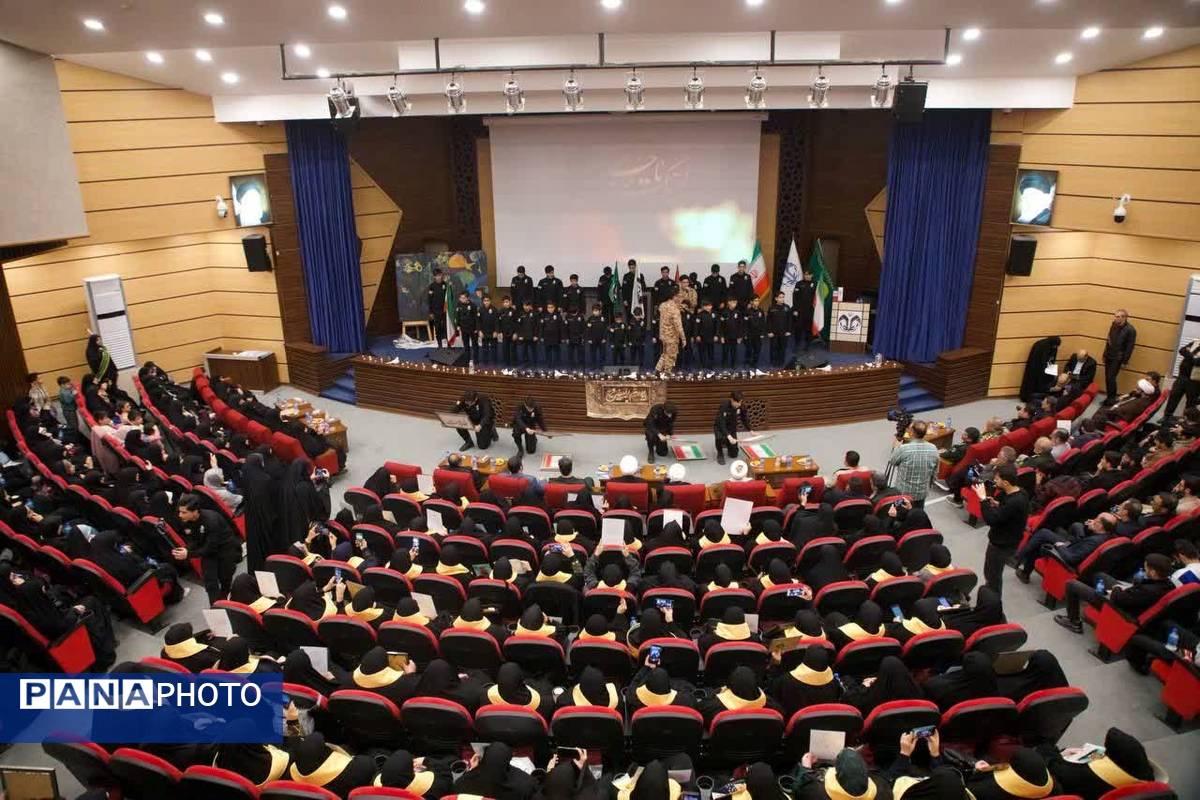 همایش تقدیر از مادران و همسران شهدا در دانشگاه قم