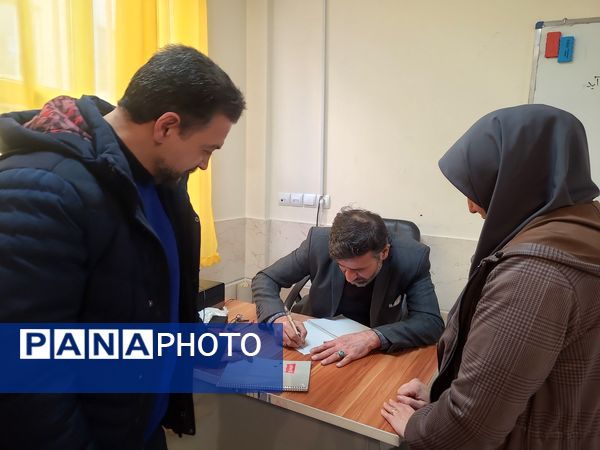 برگزاری کارگاه قطبی آموزش خوشنویسی ویژه دبیران هنر در شهرستان ملارد