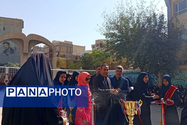 افتتاحیه برنامه «مهارت آموزی ورزشی» در دبیرستان راضیه شکرایی ناحیه دو شهرری