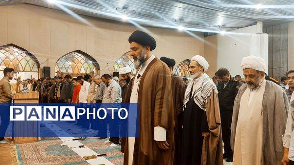 نماز جمعه در حرم مطهر امامزاده جعفر بن موسی الکاظم (ع) پیشوا 