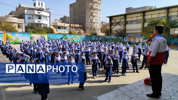 بیست و هفتمین مانور زلزله سراسری در مدرسه شاهد خیر سجادی 