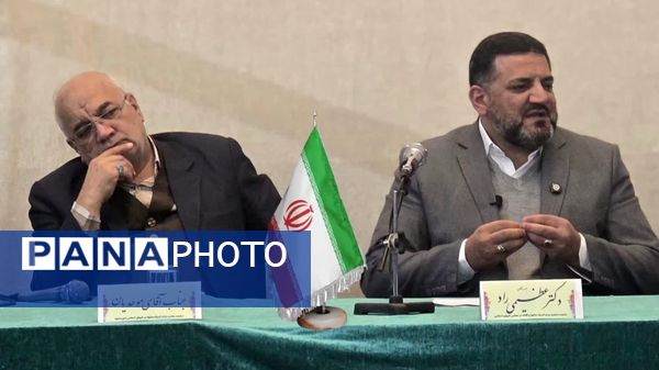 نشست صمیمی مسئولان با اهالی مسجد و محله فلاحی مشهد