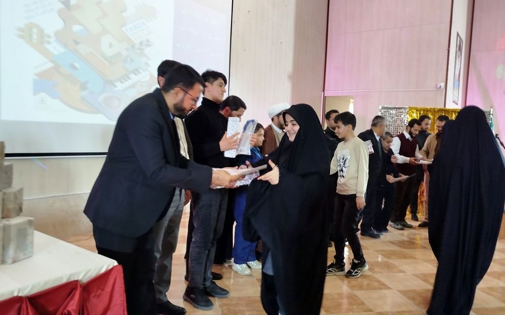 افتتاح جشنواره‌های فرهنگی و هنری دانش‌آموزی با رونمایی از بسته «ایرانمون»