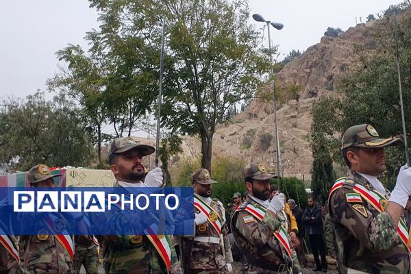 تشییع پیکر پاک و مطهر شهدای گمنام در شیراز 