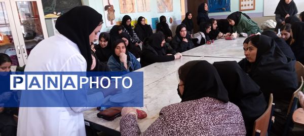 برگزاری کارگاه آموزشی تشریح قلب در آموزشگاه دخترانه عصمت ملارد