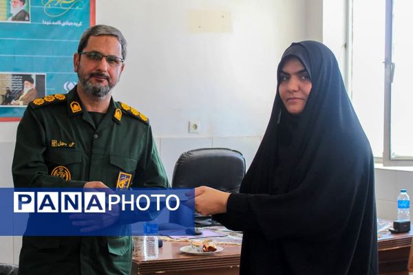 دیدار صمیمی فرمانده ناحیه مقاومت بسیج شهرستان اردکان با خبرنگاران پانا و بسیج رسانه
