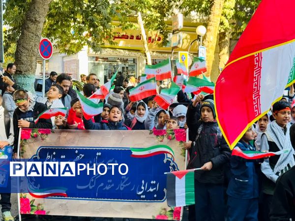 حضور پرشور مردم در راهپیمایی ۱۳ آبان طرقبه