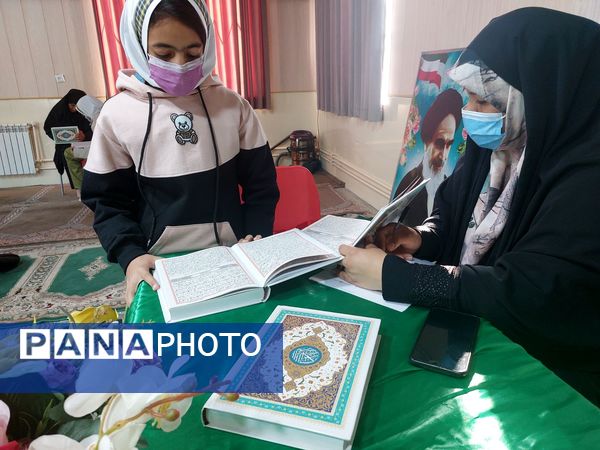 برگزاری مسابقات قرآن عترت و نماز در مدرسه شاهد حضرت معصومه (س)