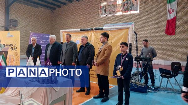 تجلیل از دانش‌آموزان پژوهشگر حائز رتبه دبستان پسرانه ملاصدرا