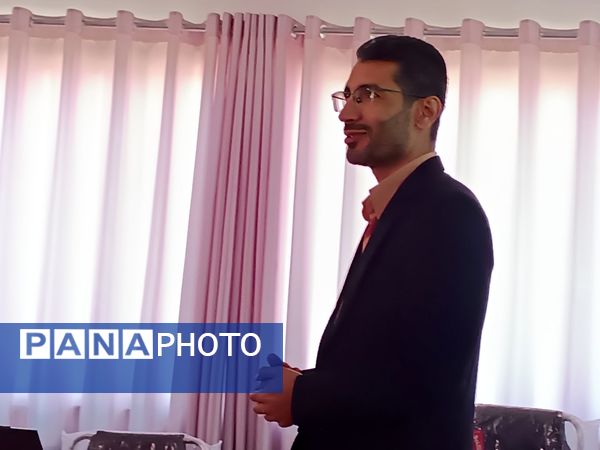 برگزاری دوره آموزشی محیط زیست ویژه مدیران و مراقبان سلامت فارسان