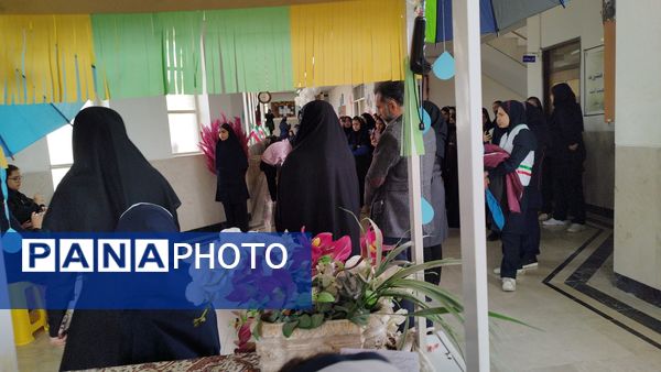 برگزاری هفته ماها در دبیرستان علامه جعفری ناحیه ۳