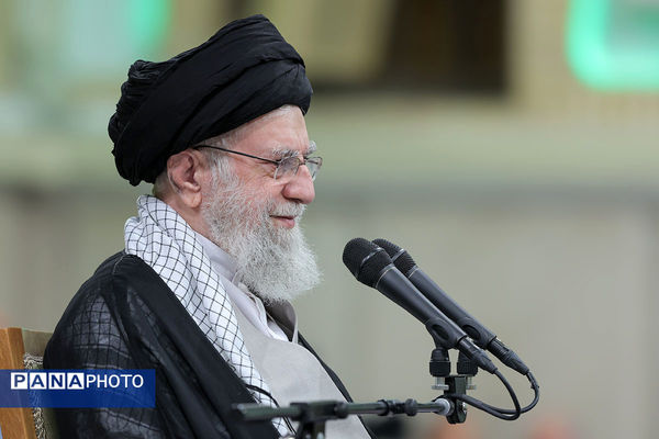 دیدار جمعی از معلمان با رهبر معظم انقلاب